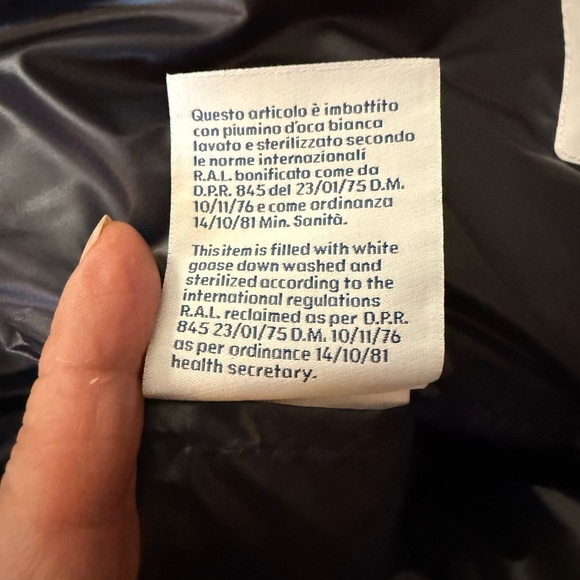 NWT 💯% authentic Moncler Kids Serapio Navy Puffer Jacket. With hanger&bag&tags - Picture 15 of 16